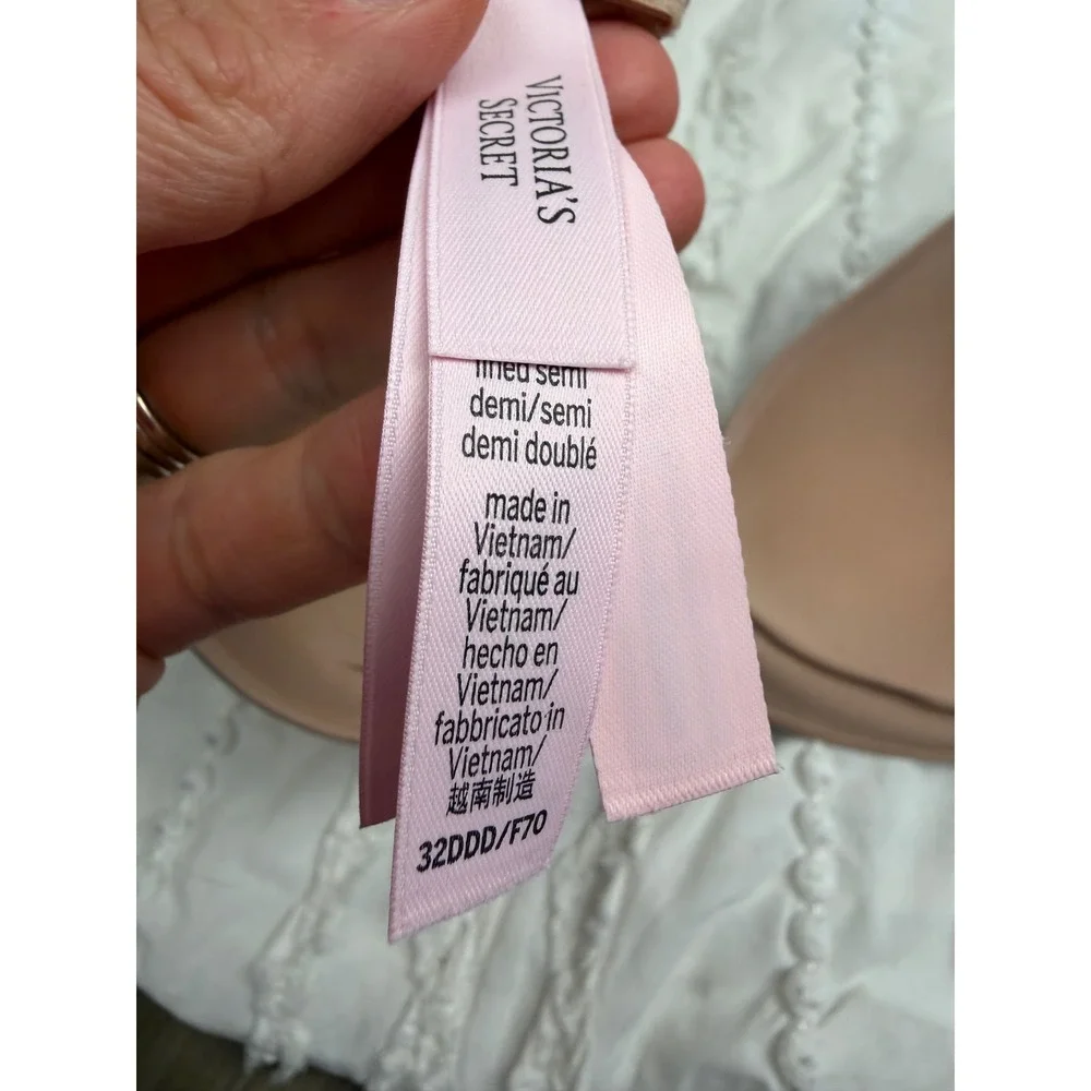 Victoria's Secret Lined Semi Demi Bra Tan Nude 32DDD Smooth Seamless Bra